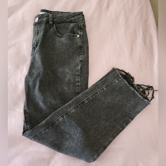 Oak & Poppy Faded Black Straight Leg Ankle Raw Hem Jeans Size 8 - Picture 3 of 9